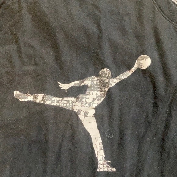 Air Jordan short sleeve Nike shirt - Picture 2 of 5